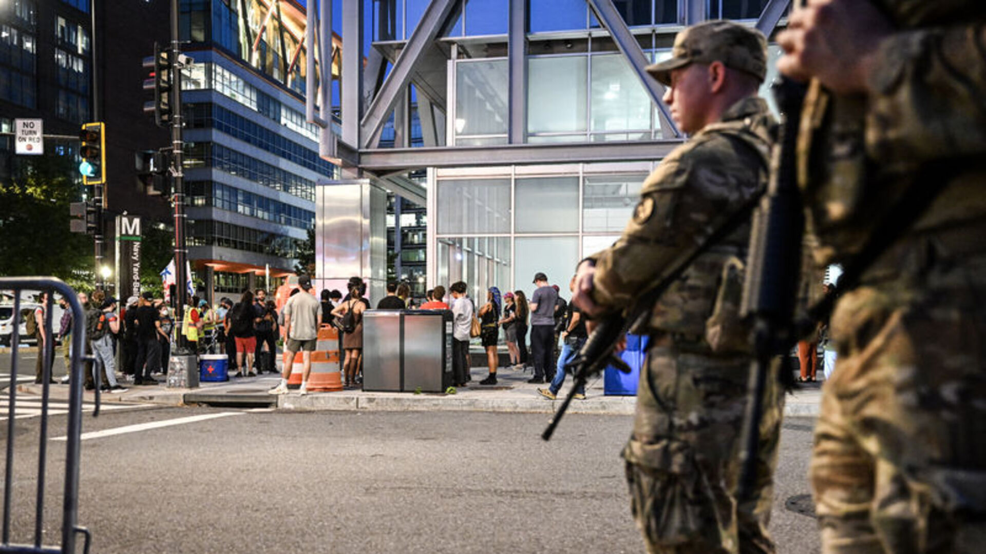 ABD hükümeti, Oregon, Illinois ve diğer eyaletler için 400 Ulusal Muhafız görevlendirdi | Dış Haberler