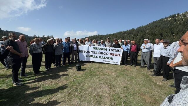 Kahramanmaraş'ta yaylaya tel örgüye tepki