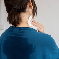 Kışın terlemek normal mi?