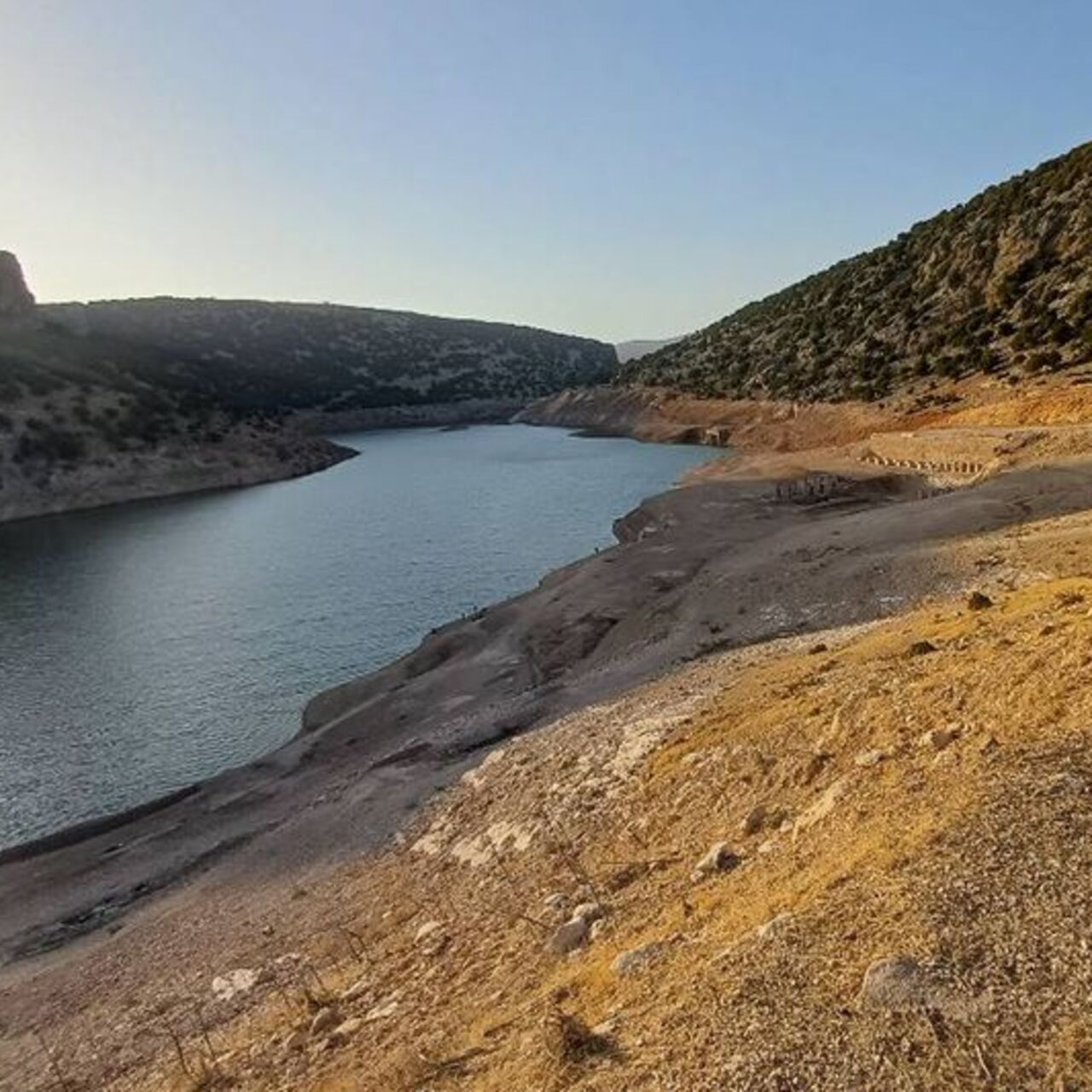 Araban Ardıl Barajı'nda su seviyesi düştü