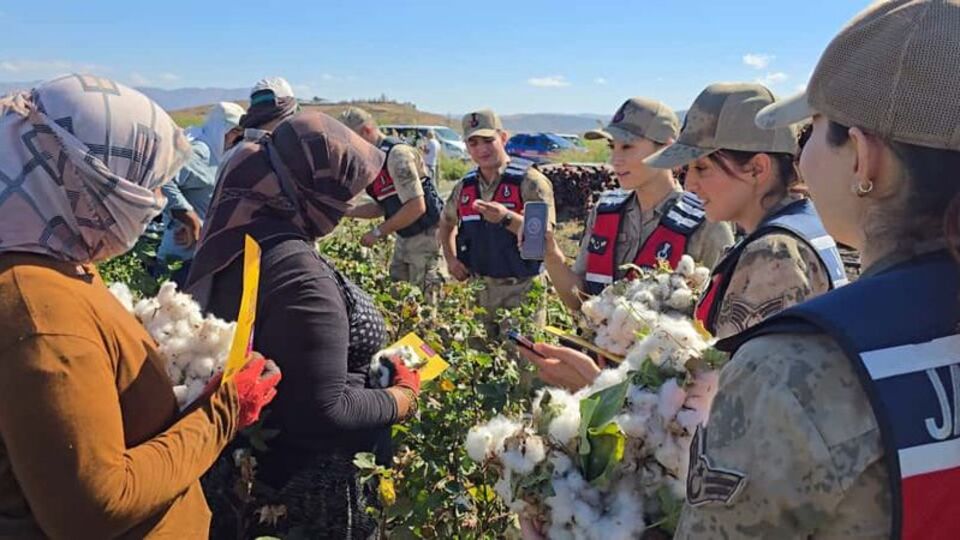 Pamuk hasadında "KADES" eğitimi