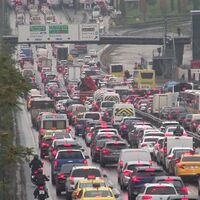 İstanbul’da yağış trafiği kilitledi | Son dakika haberleri