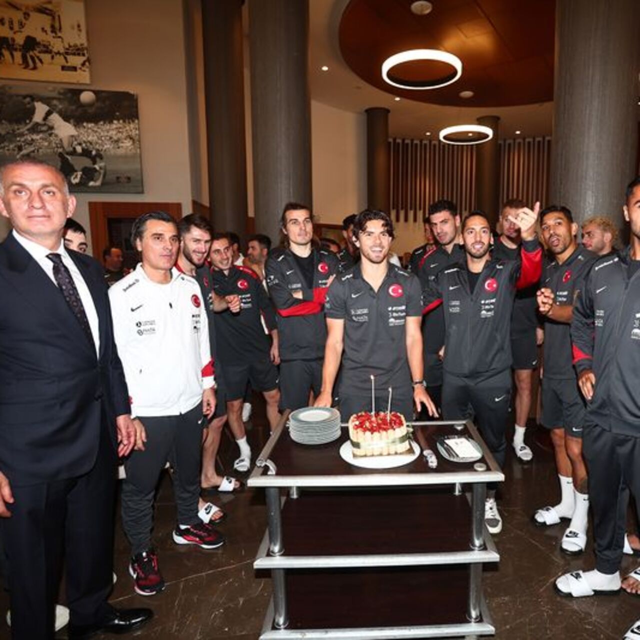 Ferdi'ye sürpriz doğum günü kutlaması!