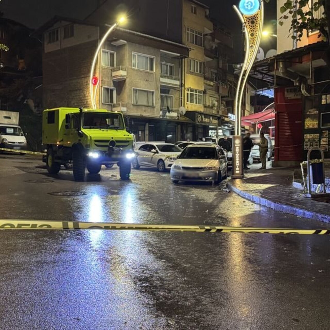 Jiletli bir kişi, silahlı kavgada öldürüldü
