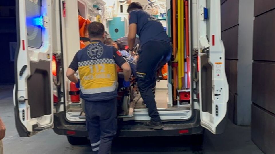 Eşini silahla vurup dolaba saklandı!