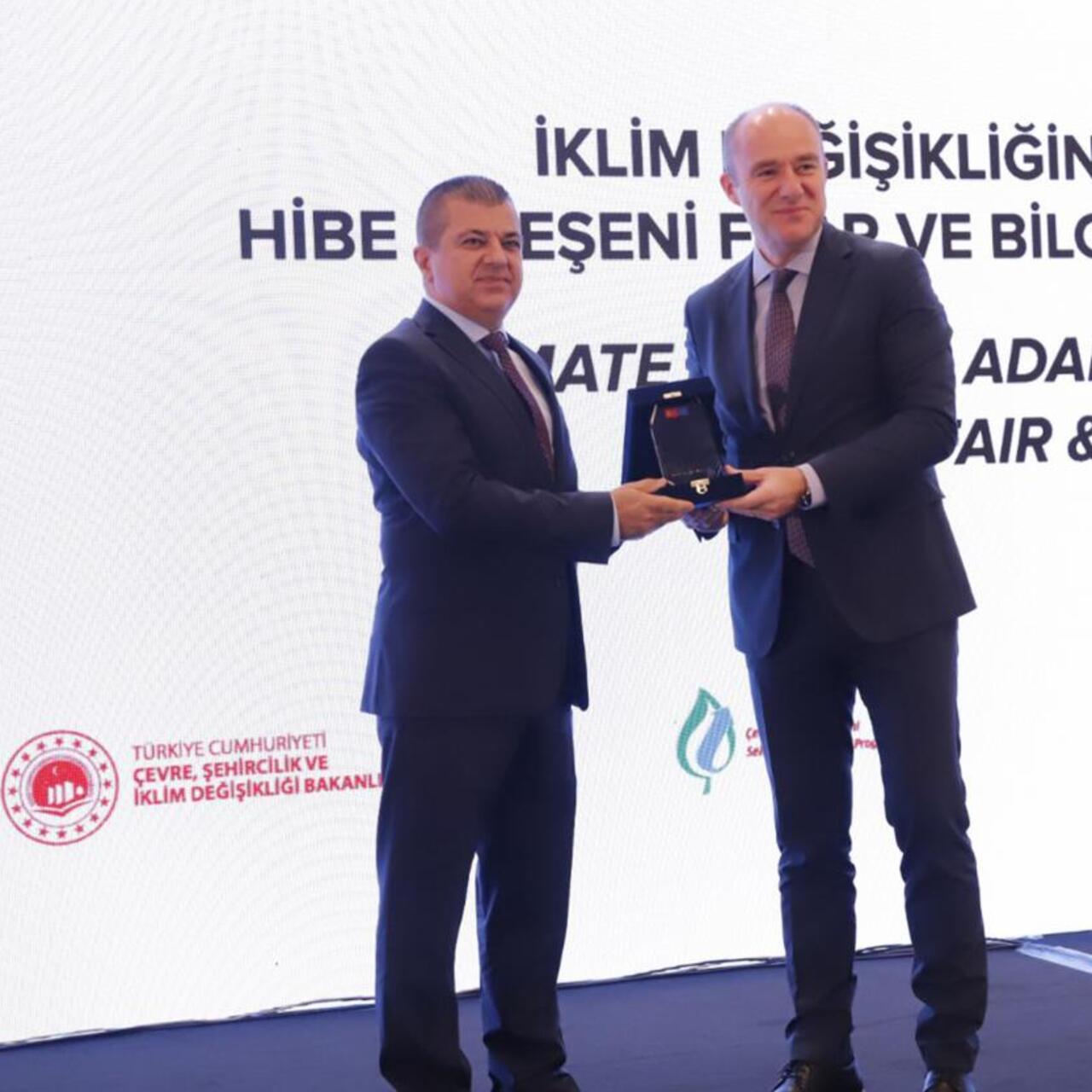 Mersin Büyükşehir'in iklim projesine başarı plaketi