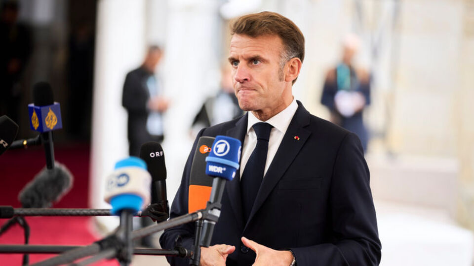 Fransa'da yeni hükümetin kurulması için Macron ile görüşülecek