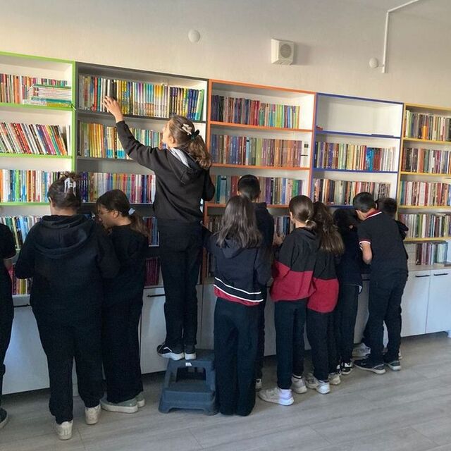 Erzurumlu öğretmen öğrencileri için kütüphane kurdu