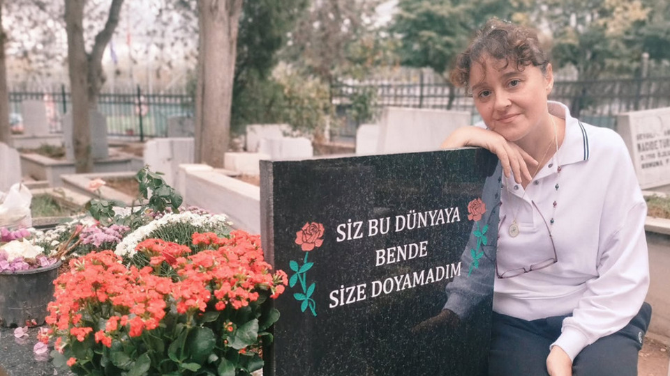 "Sana geldim Güllü ablam"