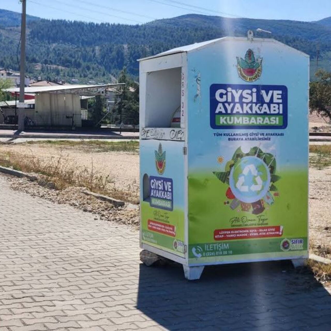 Orhaneli'de sokaklara kumbaralar yerleştirildi