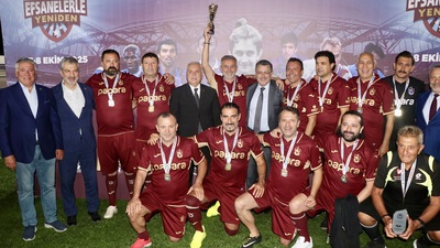 "Efsanelerle Yeniden" futbol turnuvası sona erdi