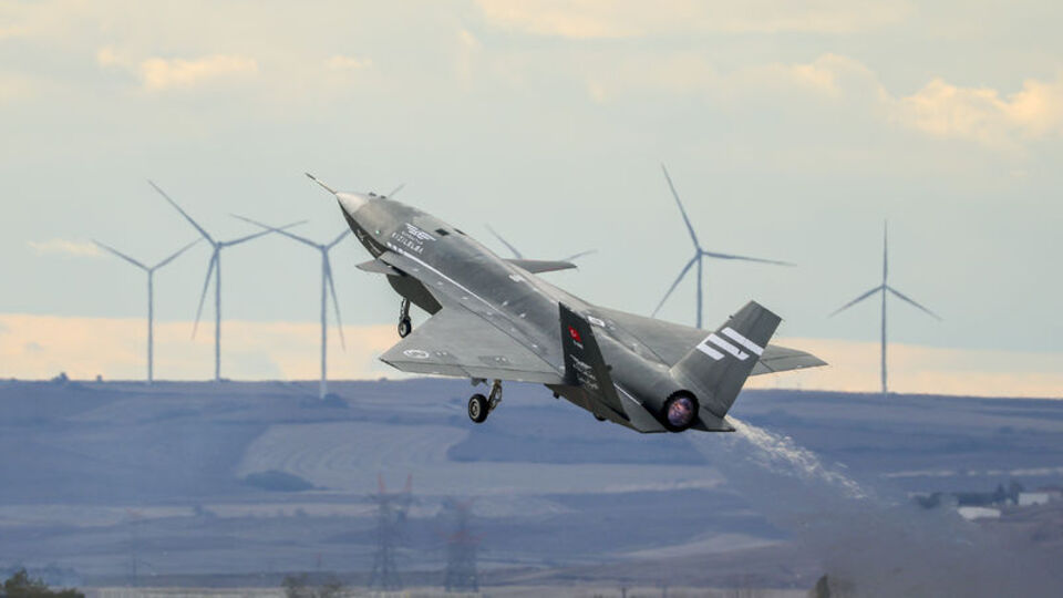 KIZILELMA'dan ilk atışta hedefe tam isabet