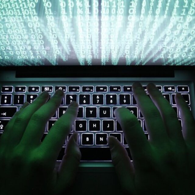 Büyük dil modeli güvenliğine odaklanan eğitim programı