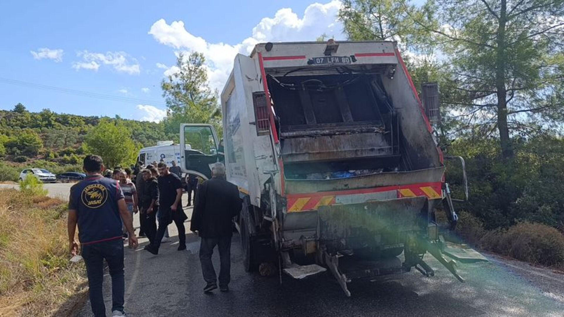 Antalya haberleri: Çöp kamyonunda arkadaşının boğazını kesti | SON DAKİKA HABER | Son dakika haberleri