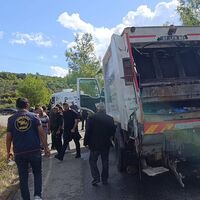 Çöp kamyonunda arkadaşının boğazını kesti!