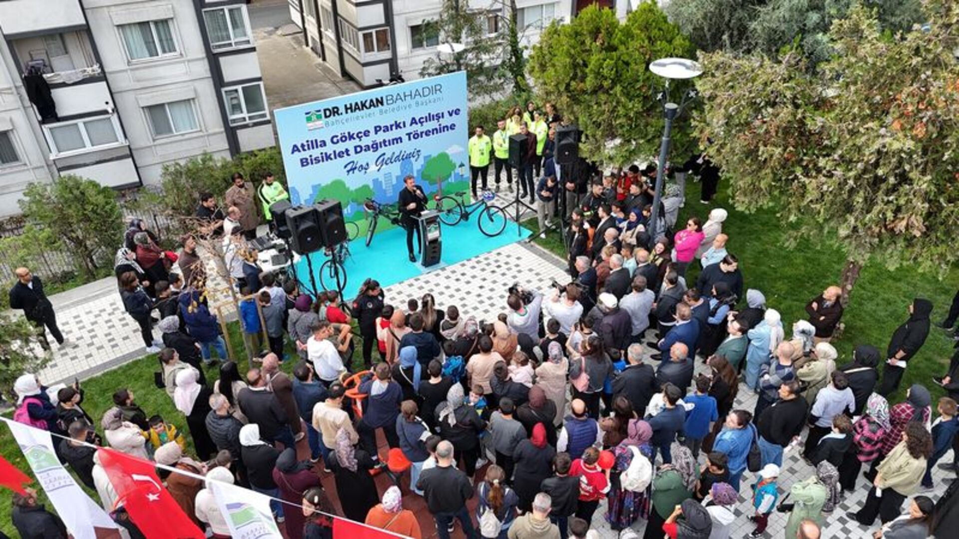 Bahçelievler'de açılış ve bisiklet dağıtımı | Son dakika haberleri