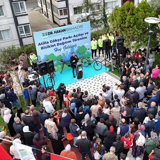 Bahçelievler'de açılış ve bisiklet dağıtımı