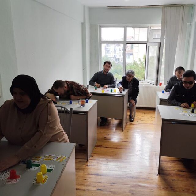 Bafra'da görme engelliler için kurs açıldı