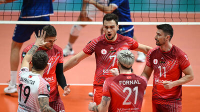 Ziraat, Halkbank'ı 4 sette devirdi!