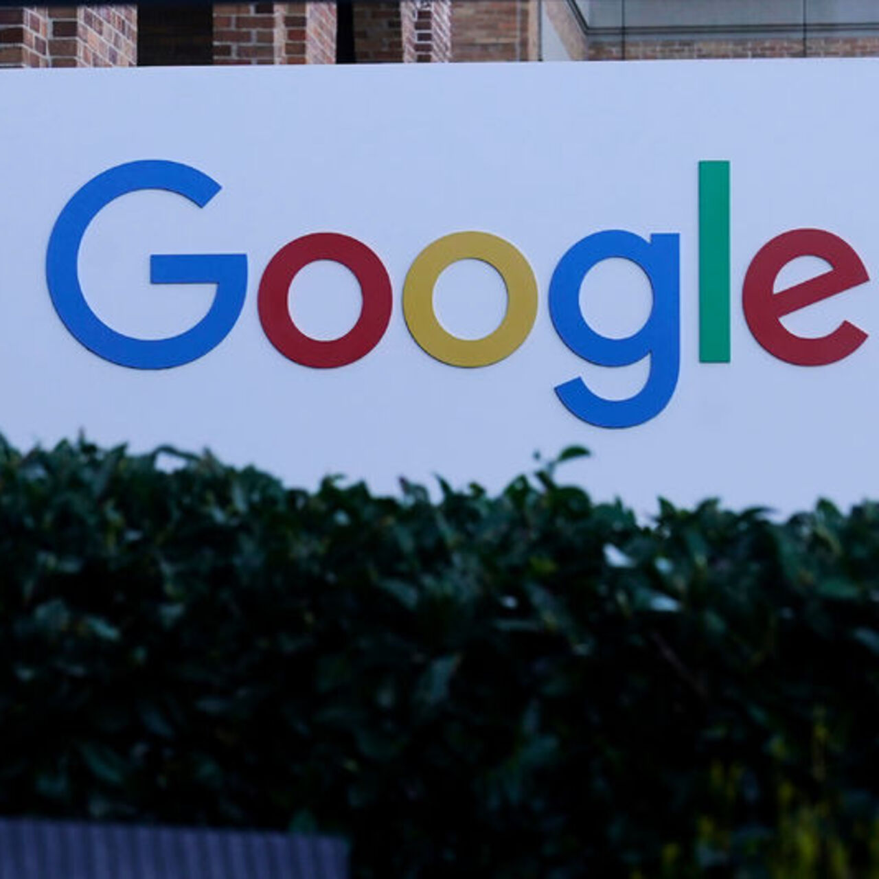 Google: Önemli miktarda veri sızdırıldı