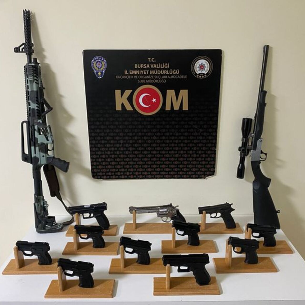 Yasa dışı silah ticareti operasyonu