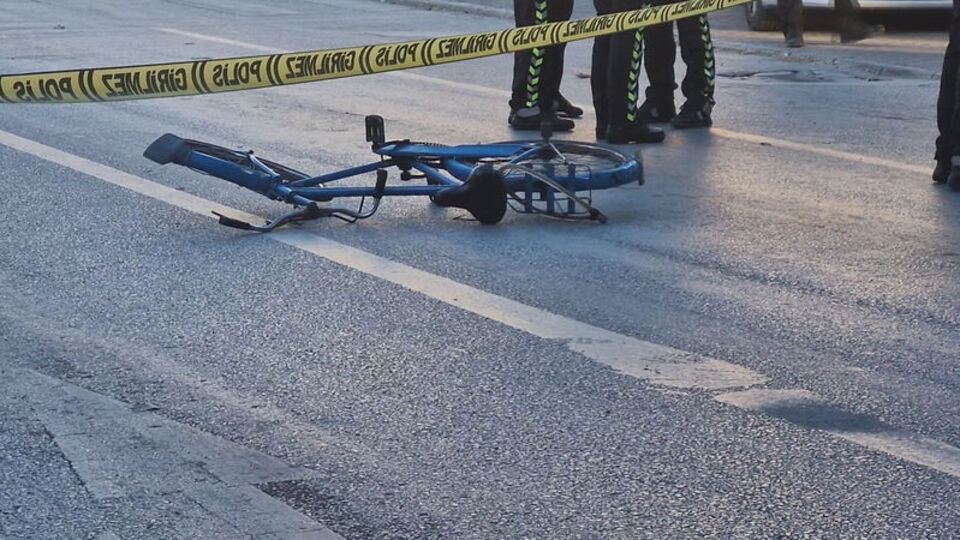 Bisikletli imama tanker çarptı