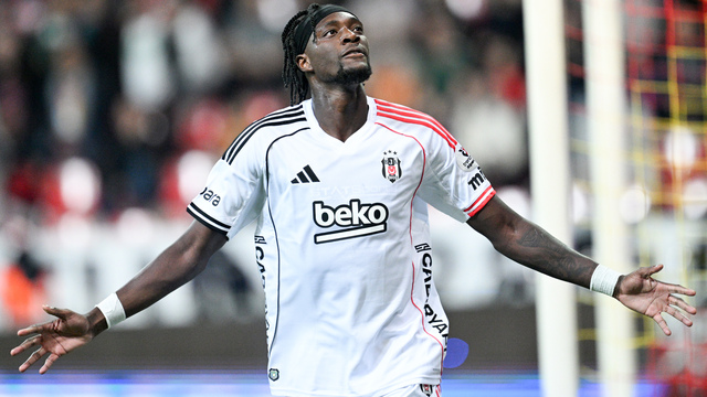 Kartal yabancılarla uçuyor!