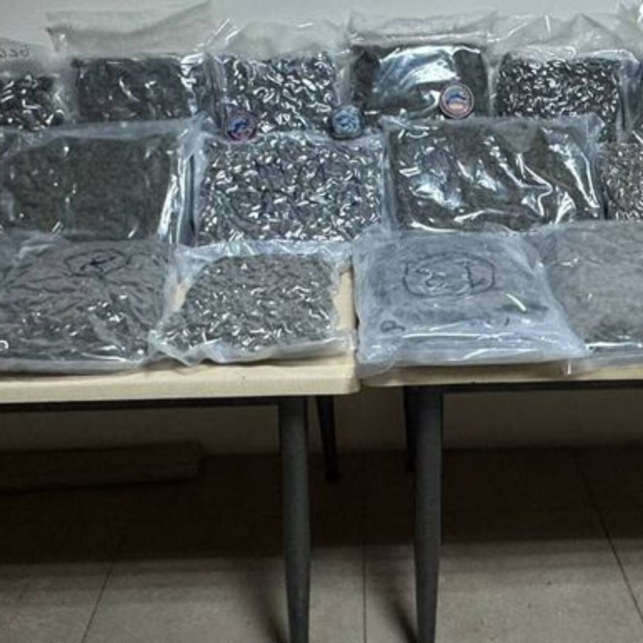 Sultangazi'de araçtan 23 kilo uyuşturucu çıktı | Güncel Haber