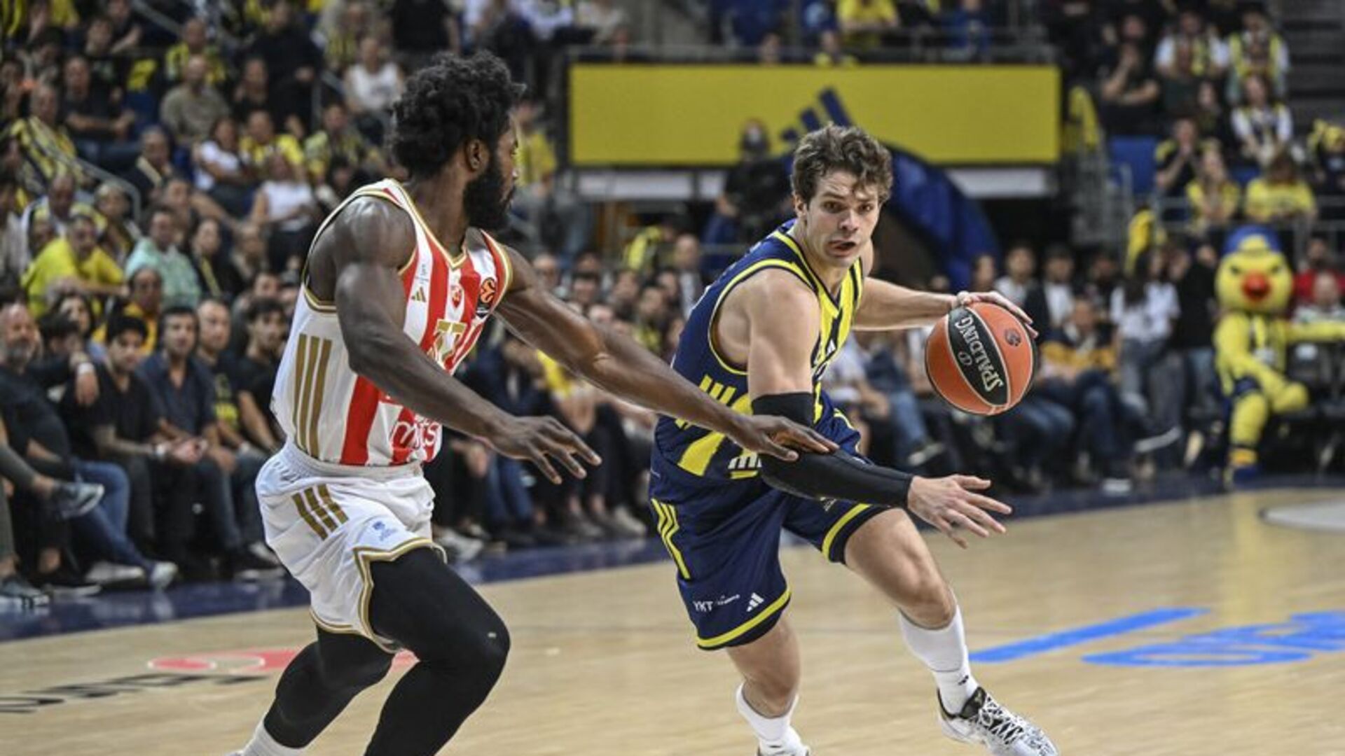 Fenerbahçe'nin Play-Off Hayali: Uğur Sarıkaya'dan Sert Gerçeklik!