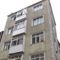 5'inci kattan düşen kadın hayatını kaybetti!