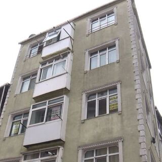 5'inci kattan düşen kadın hayatını kaybetti!