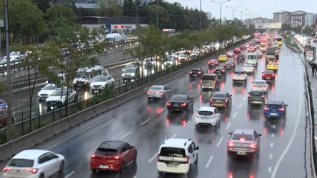 İstanbul'da sağanak yağış