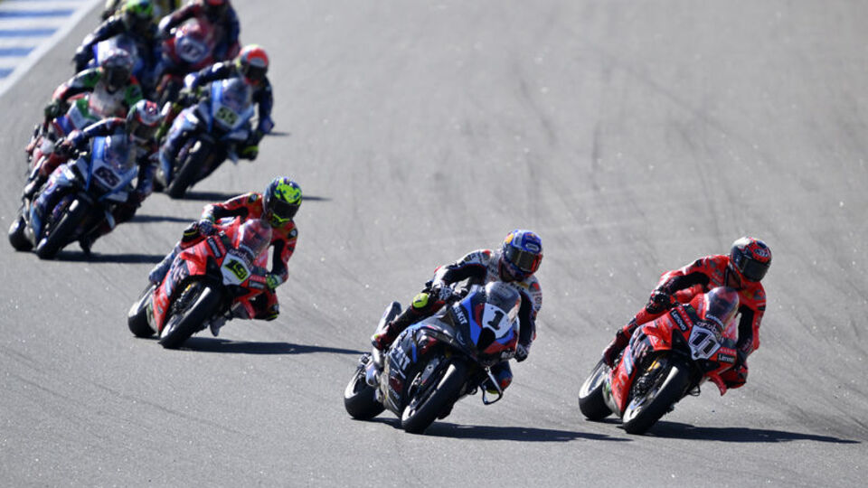 Toprak Razgatlıoğlu adım adım şampiyonluğa!