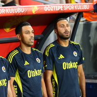 Fenerbahçe'de iki kadro dışı kararı!