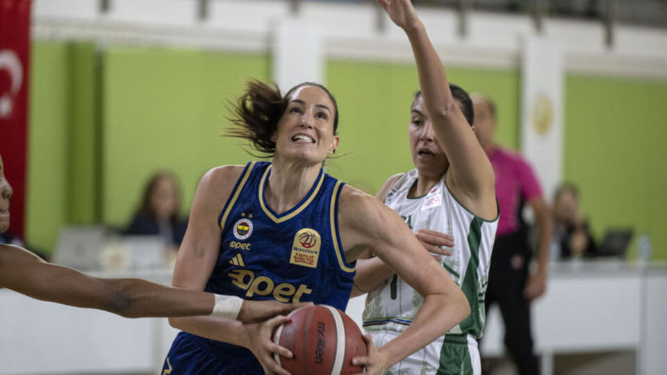 Fenerbahçe Opet deplasmanda kazandı!