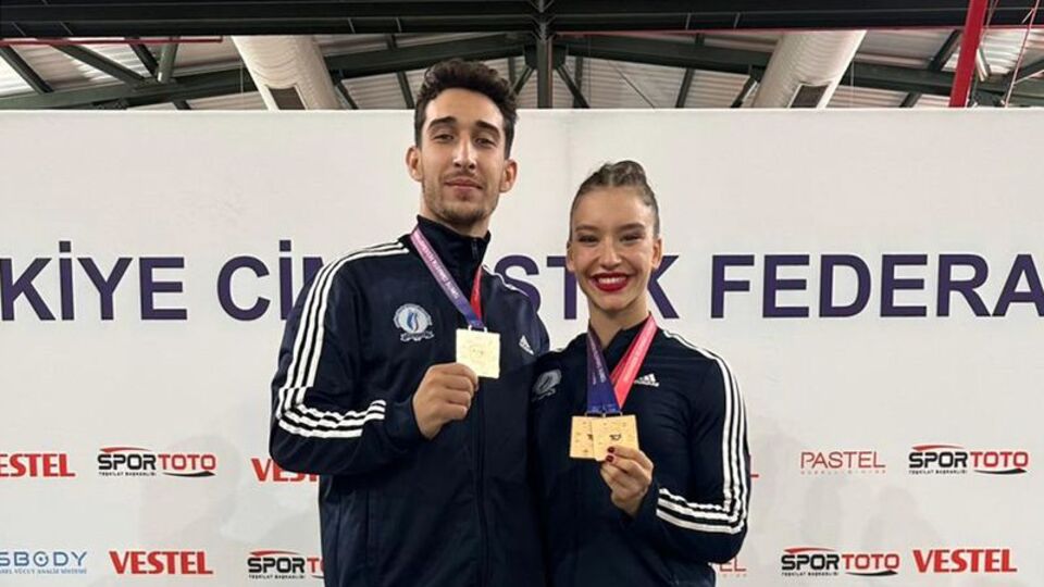 Begüm Onbaşı ve Derviş'ten gümüş madalya!