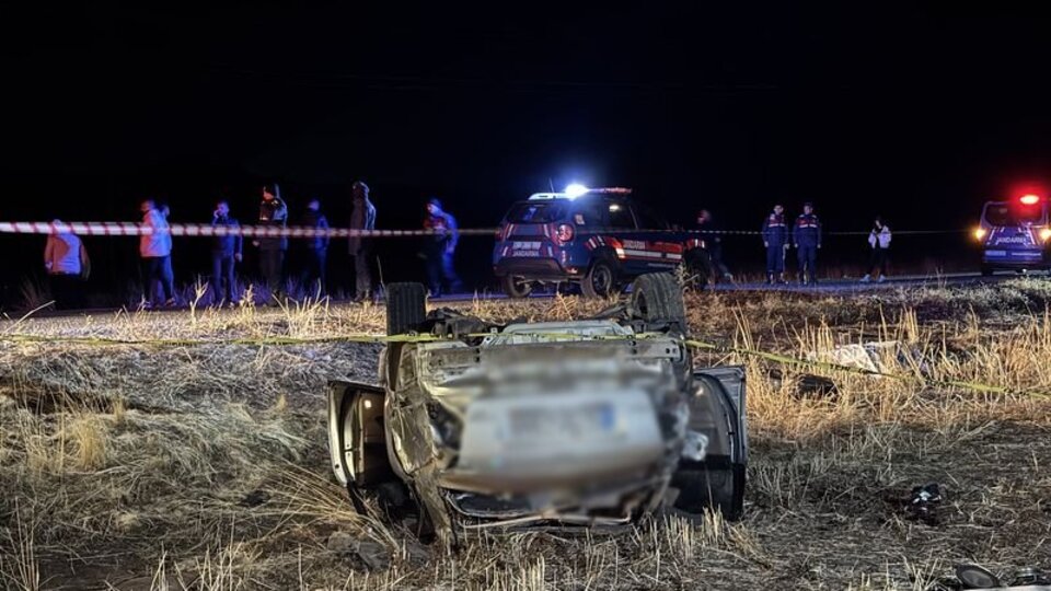 Nevşehir'de otomobil devrildi: 2 ölü, 1 yaralı