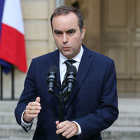 Fransa'da yeniden Başbakan atanan Lecornu, hükümeti kurdu