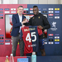 Balotelli: İtalya'da kalmak istiyorum
