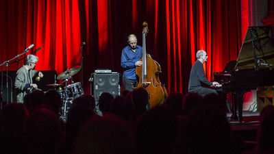 Salon İKSV- İstanbul Bienal'i işbirliğiyle 2 konser