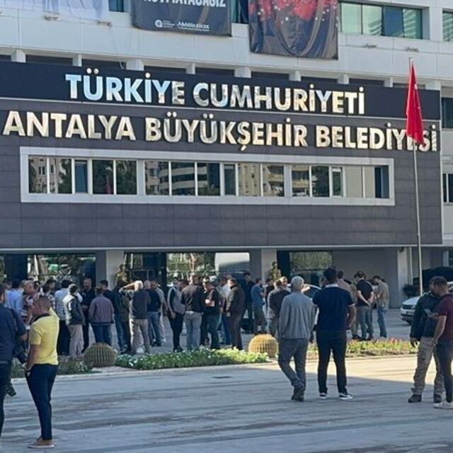 Antalya Büyükşehir'e rüşvet soruşturması: 6 gözaltı