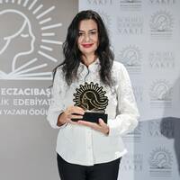 Yılın Kadın Yazarı ödülü Koray Avcı Çakman'nın oldu