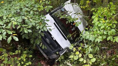 Minibüs şarampole devrildi: 11 yaralı