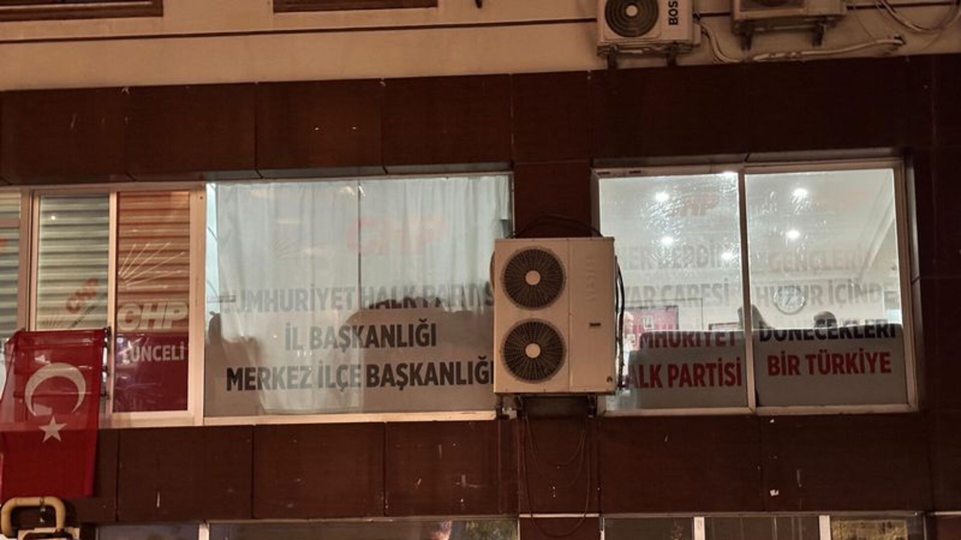 CHP Tunceli'de Sessiz Çığlık: İl Başkanlığında Nöbet Eylemi Başladı!