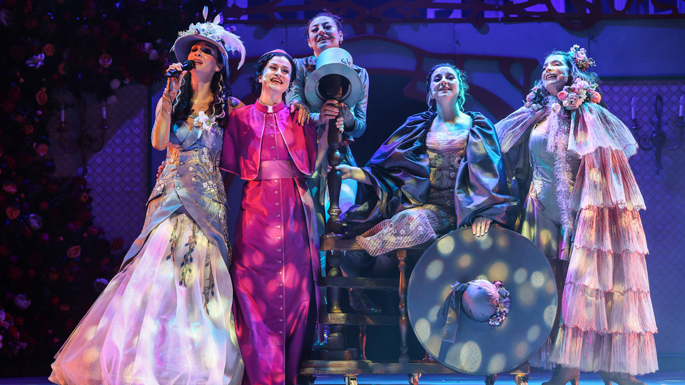 GURUR ve ÖNYARGI* (*gibi bir şey) sezonu açıyor