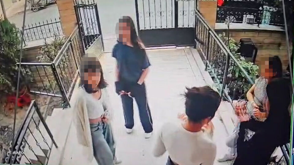 Yaşları 13 ve 14'tü... Hepsi kız çocuğu... Ev basıp bıçak çektiler!