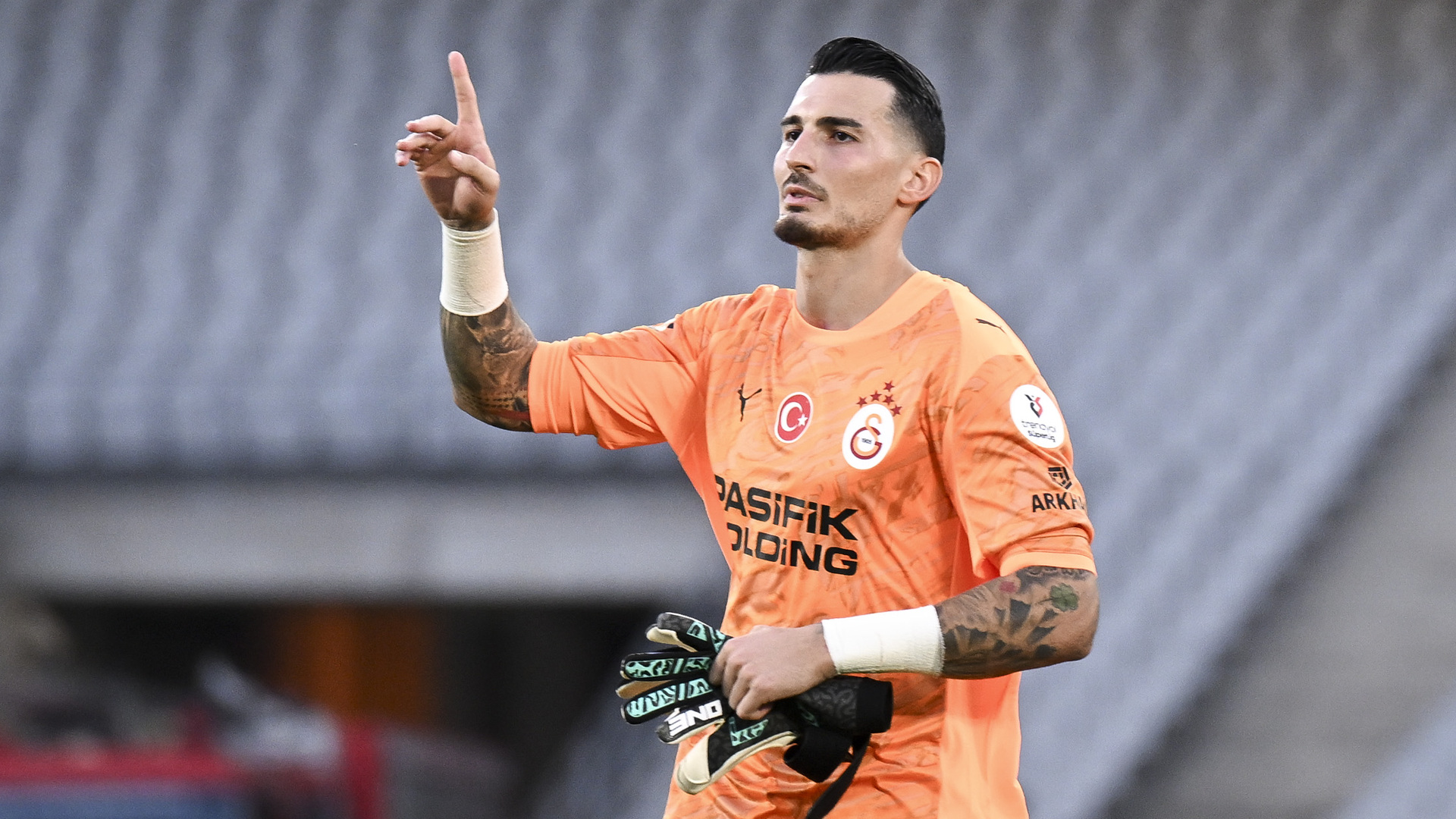 Galatasaray'ın Genç Yeteneği Göztepe Devlerini Geride Bıraktı! Kaleci Performansıyla Nefes Kesti