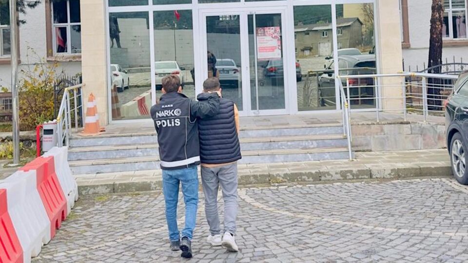 Uzman çavuş uyuşturucu ile yakalandı