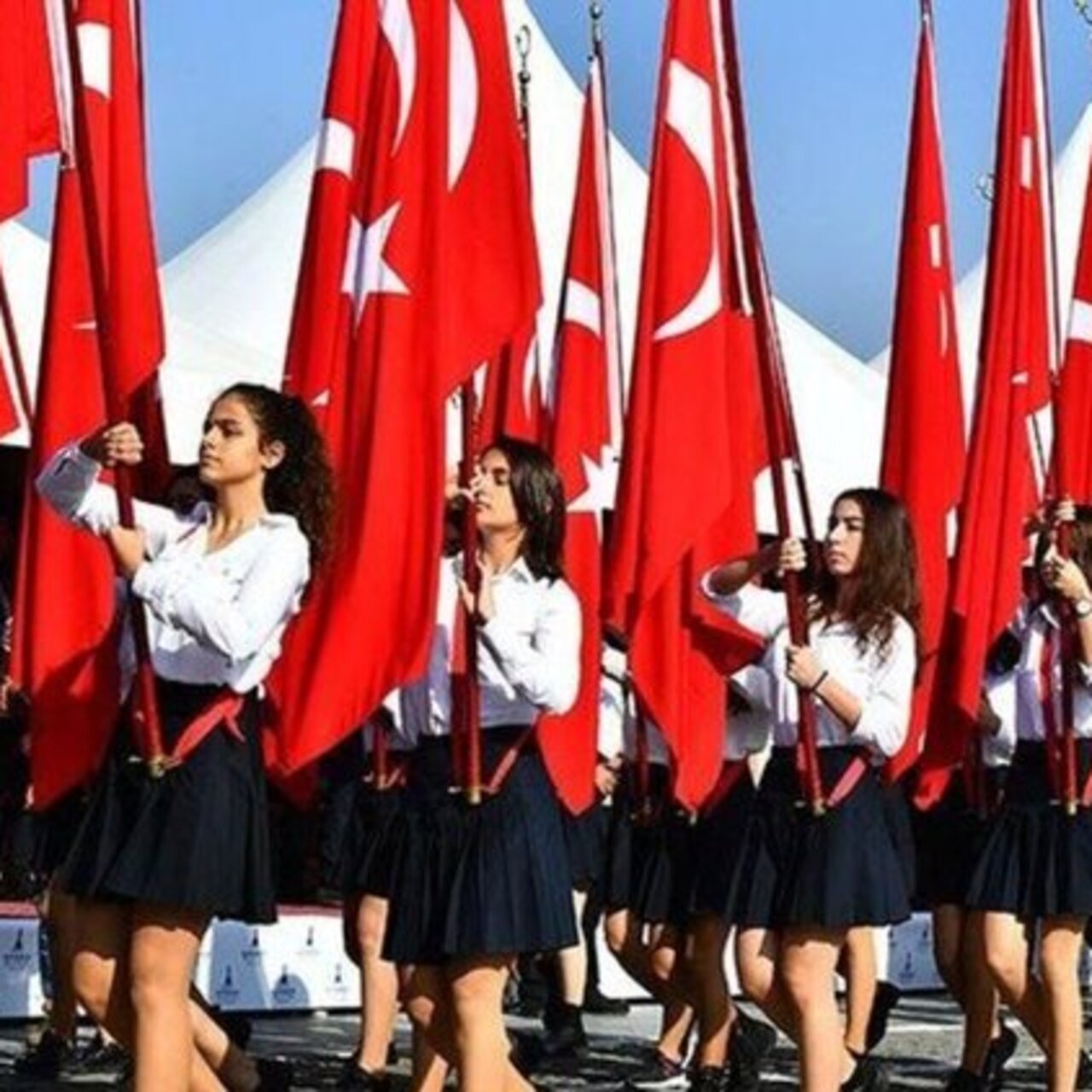 28 Ekim yarım gün mü, okul var mı?