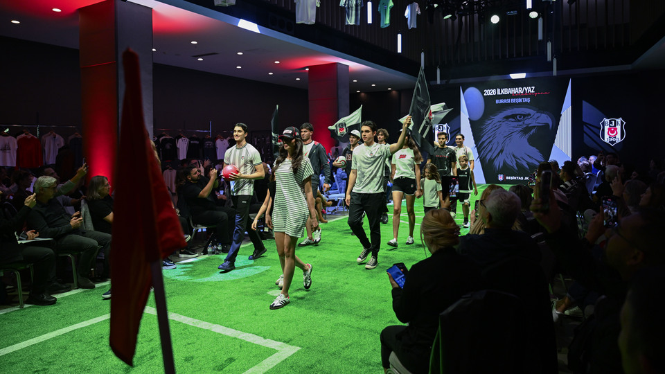 Kartal Yuvası ilkbahar-yaz defilesi yapıldı